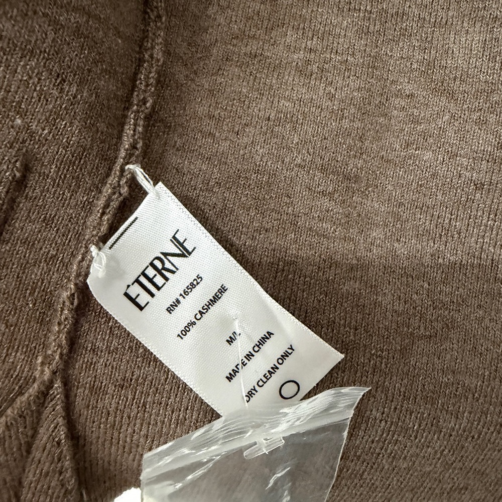 Eterne Cashmere Vest - Picture 8 of 8